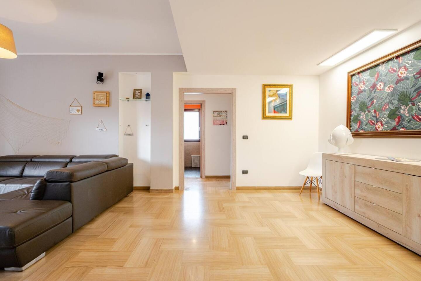 Massaroom Conversano Bagian luar foto